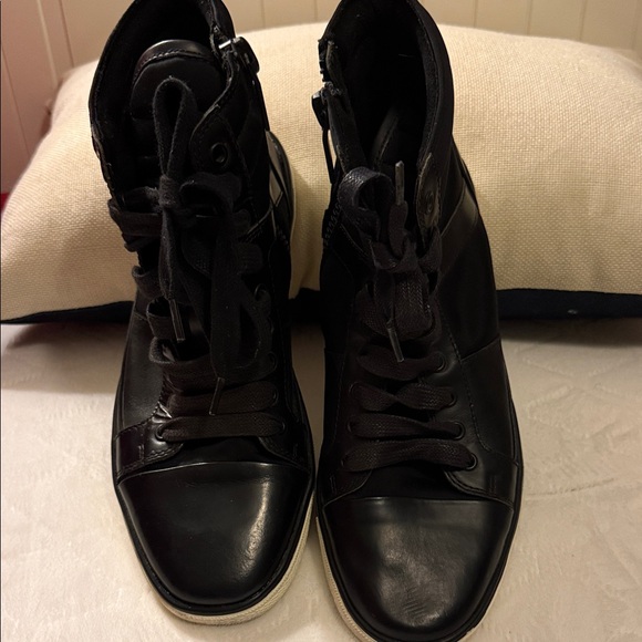 Kenneth Cole New York Base Down Low Sneakers - Picture 2 of 11